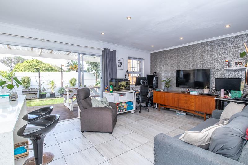 2 Bedroom Property for Sale in Diep River Western Cape